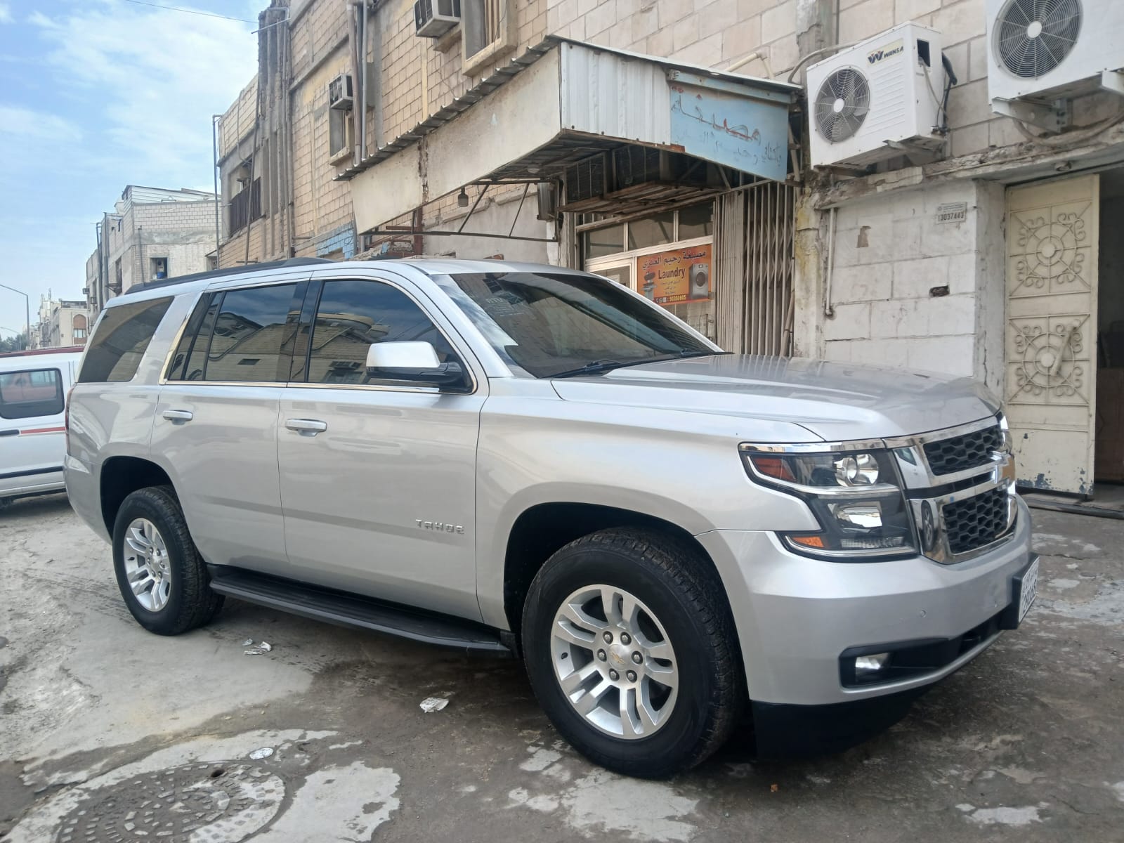 تاكسي الكويت الفاخر